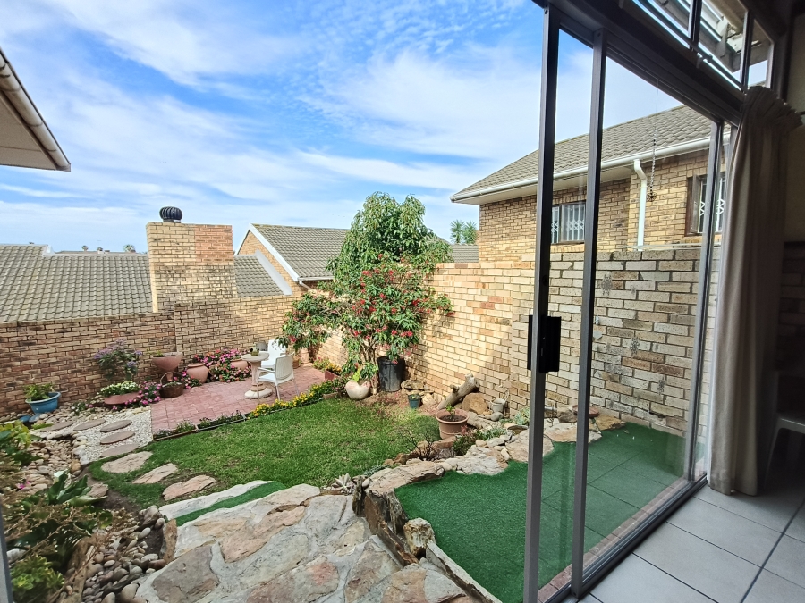 3 Bedroom Property for Sale in Jeffreys Bay Central Eastern Cape